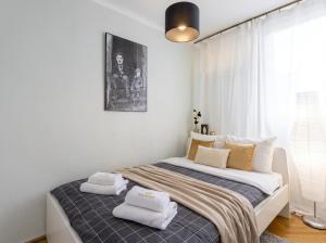 Golden Apartments- Great Location-City Center - Zelazna