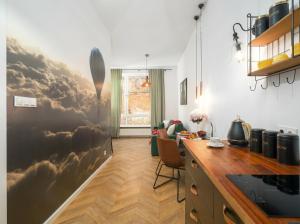 Golden Apartments in Warsaw - Stylish and Cozy Studio - Ząbkowska A