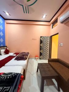 Keshav Vatika Palace - 800 meter Ram Mandir
