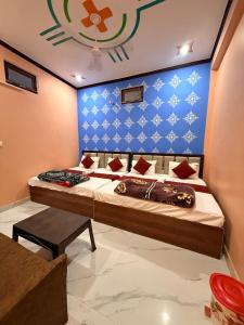 Keshav Vatika Palace - 800 meter Ram Mandir