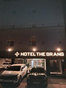 THE GRANG BUSINESS hotel