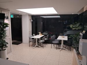 THE GRANG BUSINESS hotel