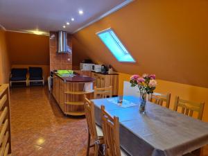 Menyhárt apartman Gyenesdiáson 6 fő részére