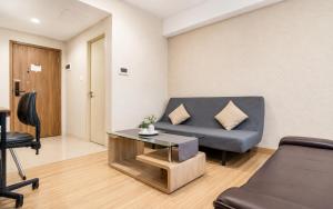 CGK Airport Summer Grand Studio Family Ensuite Executive Triple