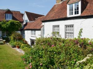 The Cottage By The Quay