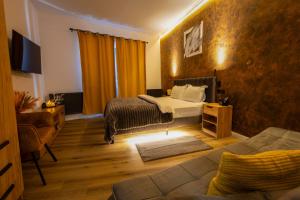 Julia Apartments Decebal - new, central, train station, park, self check-in