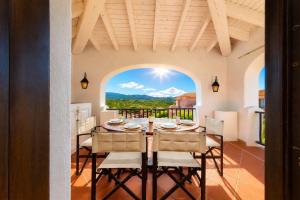 Private beaches and patio with a view, Cala del Faro