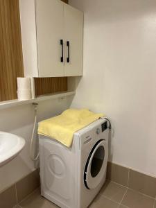Azure Staycation Near Bicutan Tollgate
