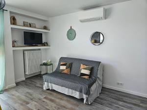 Appartement climatisé avec balcon,wifi, proche remparts