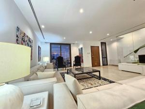 Luxurious 7-Bedroom Villa in La Marsa, Tunisia - Modern Comfort Elegance