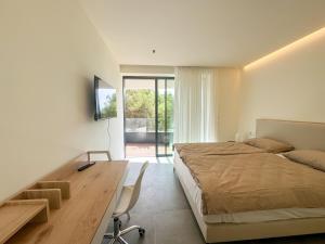 Luxury 3-Bedroom Apartment in Village Verde