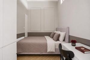 Panoramic Market Square View 2 bedrooms R265