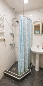 Apartment "B" with a separate bedroom
