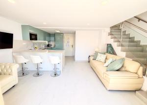Skol 408A 2 Bedrooms Duplex with Sea Views