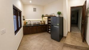 Beach Guest House Addalaichenai