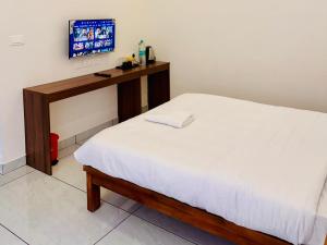 Deluxe Double room close to Rajagiri Hospital