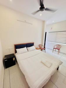 Deluxe Double room close to Rajagiri Hospital