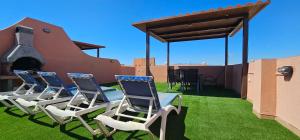 Apartamentos Paraíso Vera Playa, Ed Palmerston, Atico A con piscina privada y vistas al mar, 50m de la playa, WIFI