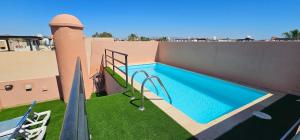 Apartamentos Paraíso Vera Playa, Ed Palmerston, Atico A con piscina privada y vistas al mar, 50m de la playa, WIFI