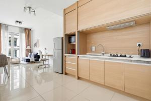 Marc Residence by Blueground KUL-21