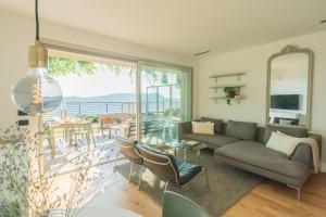 Skyline Lake Apartment