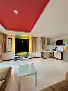 Kamala Hills Pool Villa 1BR