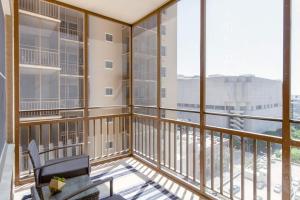 Rare 2 Bed 2 Bath Downtown Condo Near Aquarium