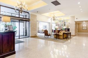 Rare 2 Bed 2 Bath Downtown Condo Near Aquarium