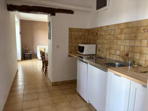 Studio-Château Castelnaud-Au bord de la rivière