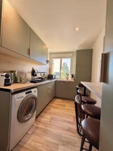 Cozy Flat Le Mans