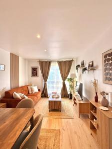 Cozy Flat Le Mans