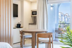 Apartamentos Occidental Banús 2&4
