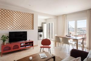 Sunny 3BR Rooftop & Sea View in Albufeira