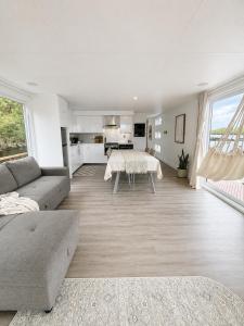 Maréa Stays, Habitation Flottante, Yacht Club TR