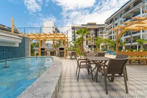 Luxuswohnung in Alanya mit 270 Grad Panoramablick auf Berge und Fluss