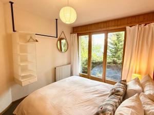 Chalet LArzette à Anzère à 2 pas du centre avec magnifique vue sur les montagnes