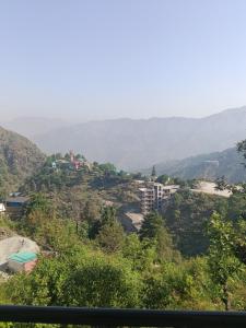 Pahadi Bhula Mountain View Cafe & Rooms