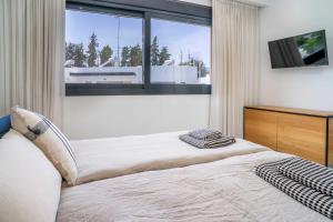Marein Village Townhouse Modern Pool