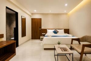 The Sapphire Hotel