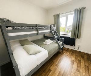 Wogan Mews - Dog friendly cottage near the sea with parking