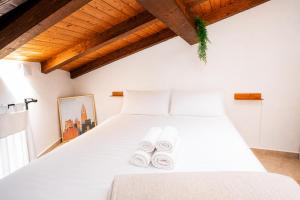 Rooftop Penthouse 2BR Private Terrace