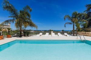 White Stone - Luxury Villa with Swimming Pool