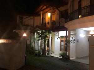 MALWATHTHA MOUNT VILLA KANDY