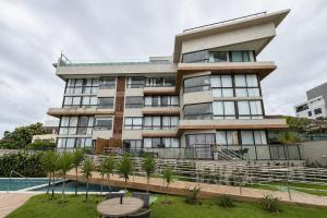 Flat Luxo Frente Piscinas Naturais Piscina Privada