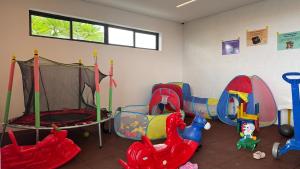 Flat Luxo Frente Piscinas Naturais Piscina Privada