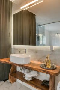 Sahara Blanc Villa - Private Pool - Loft Space