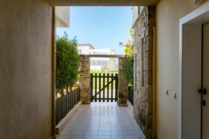 Beach house Mouries-only 100m from the sea