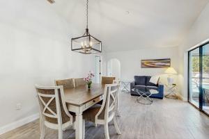 Port Charlotte Oasis Private Pool Home with Spacious Kitchen