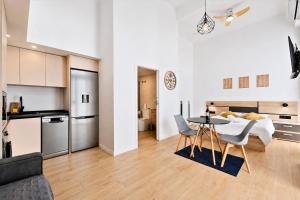 Jirafa - Entire Apt - Near Beach and Stadium by Río Turia Apartments