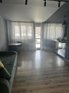 Quiet attic apartment with local charm